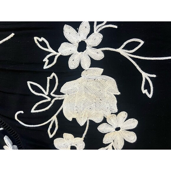 Inc International Concepts Floral Waves Black-White Embroidered Top Size M - Picture 4 of 10